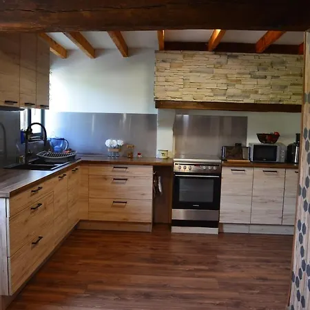 Les Pieds Dans L'aube Feriehus