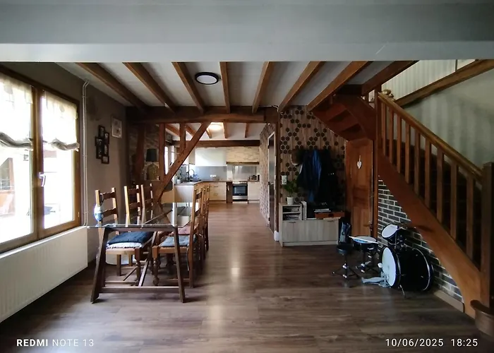 Holiday home Les Pieds Dans L'aube